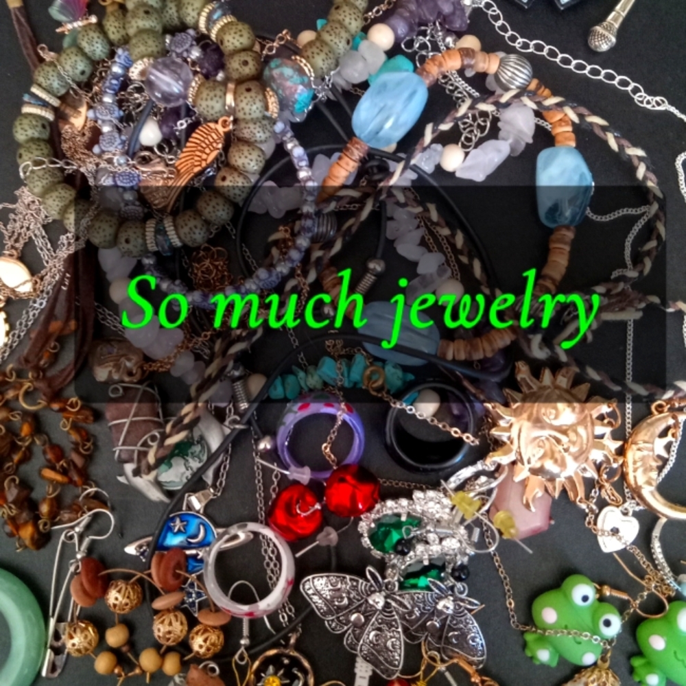 Jewelry sale!! Bundle and get each for 3 dollars
